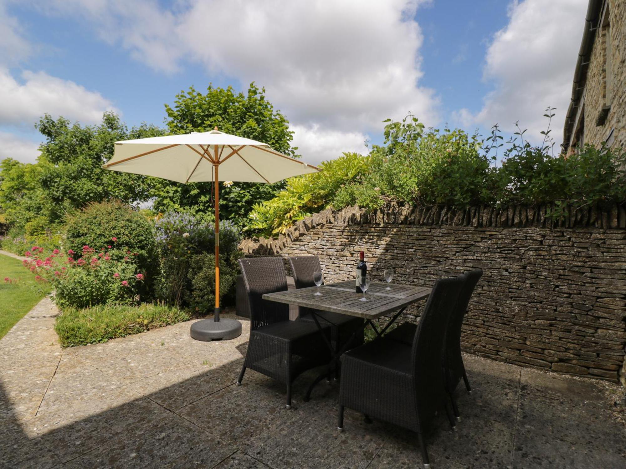 Little Owl Barn Villa Burford Exterior photo