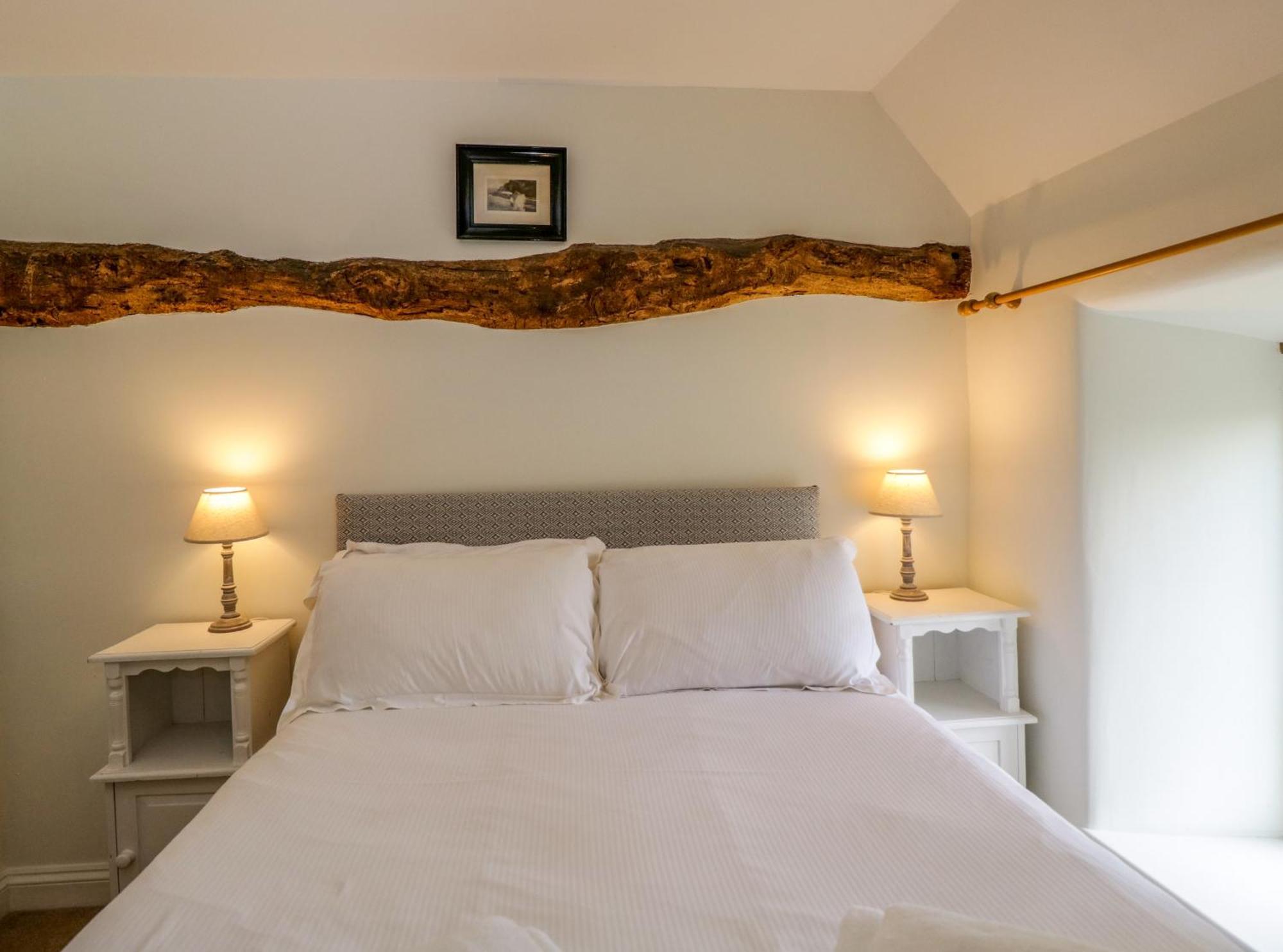 Little Owl Barn Villa Burford Exterior photo