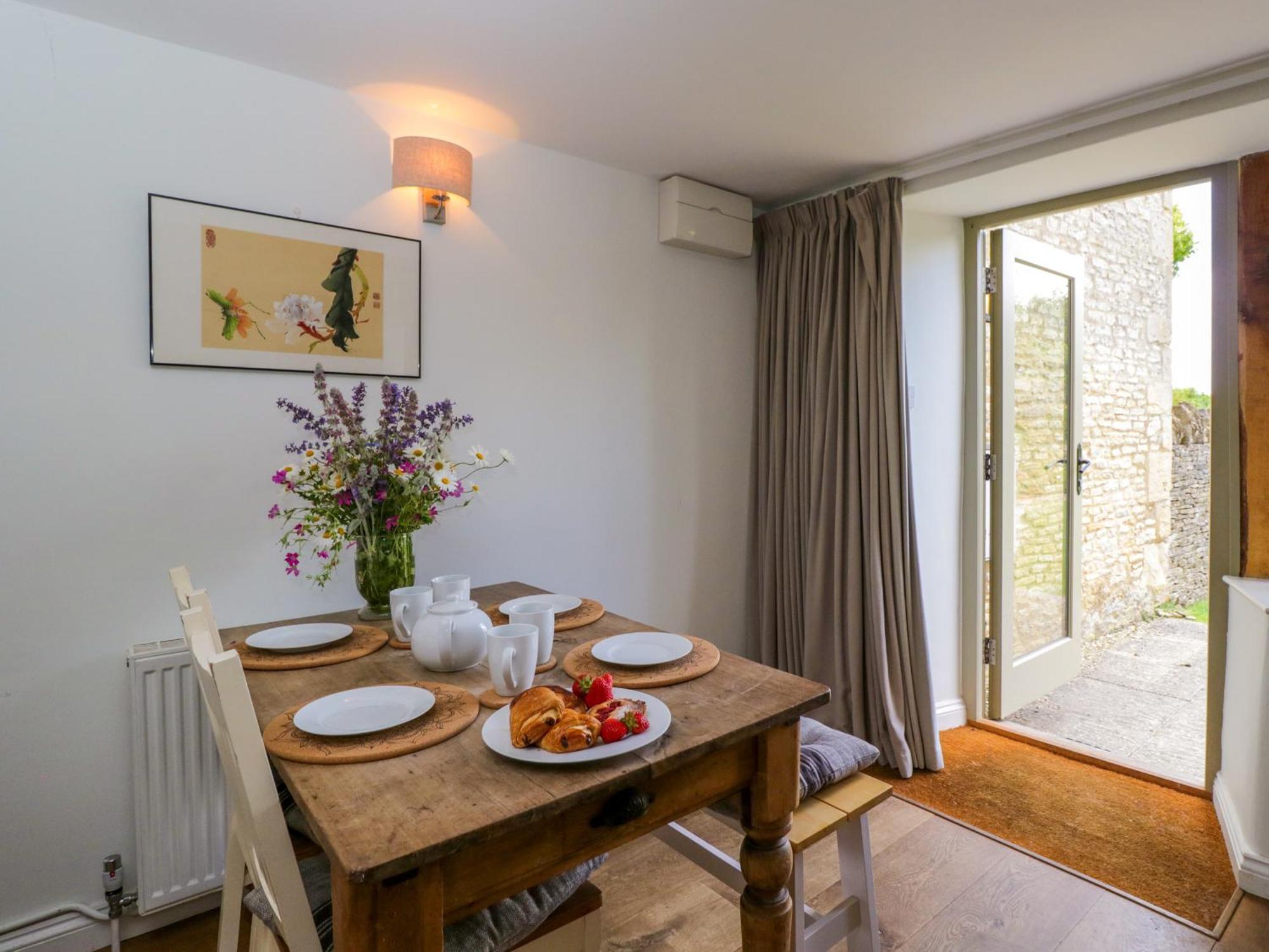 Little Owl Barn Villa Burford Exterior photo