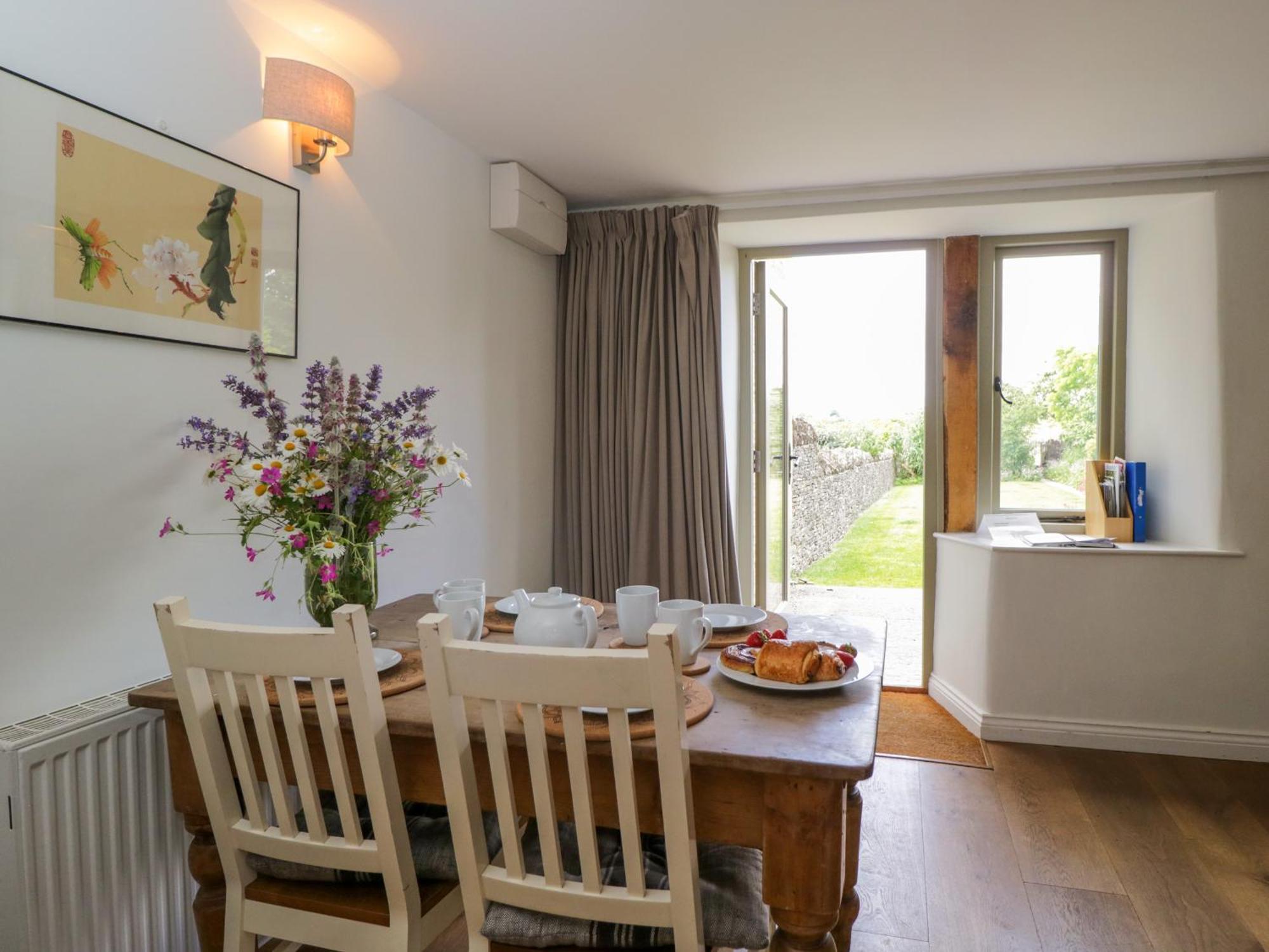 Little Owl Barn Villa Burford Exterior photo